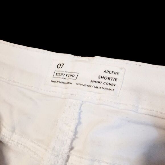 2/$20 Y2K Ardene White Jeans Short Size: 7 - Picture 4 of 7